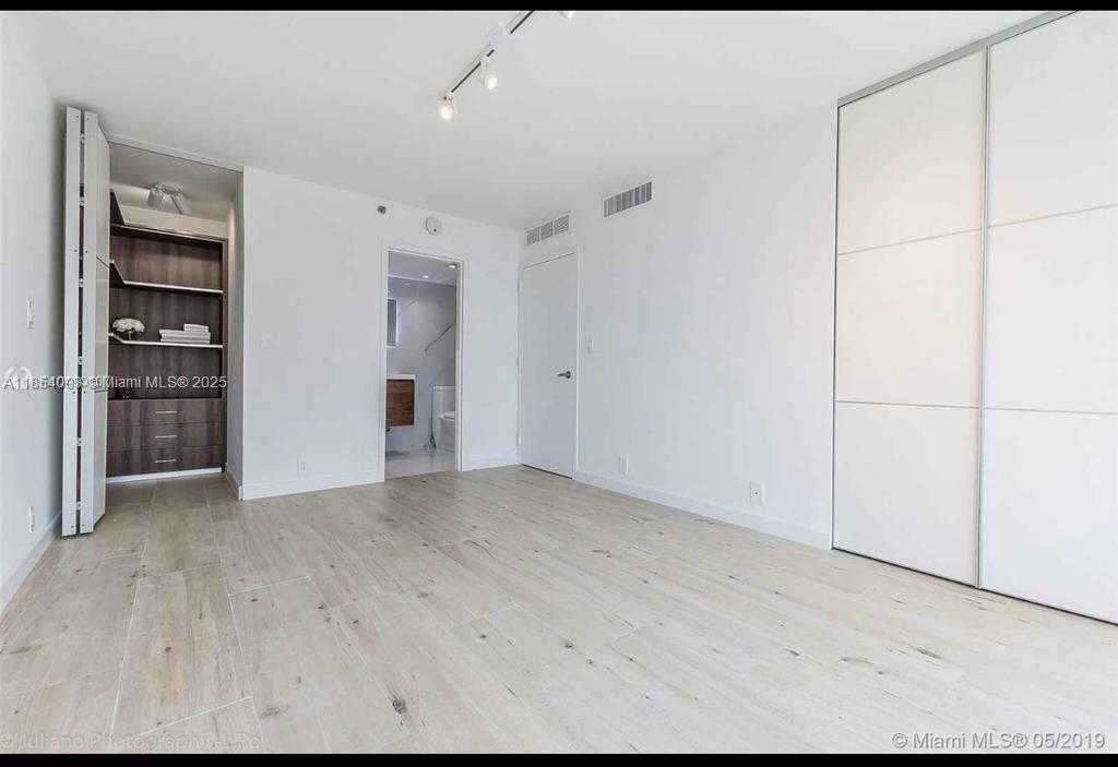 Small Image of 7601 EAST TREASURE DR #707, North Bay Village Number 24
