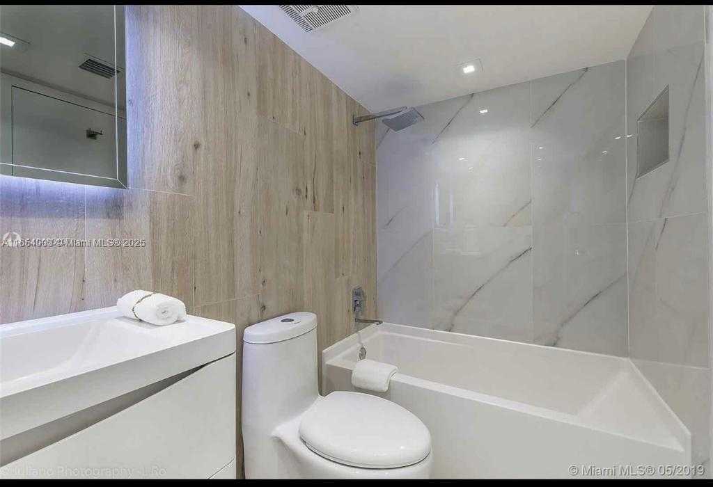 Small Image of 7601 EAST TREASURE DR #707, North Bay Village Number 6