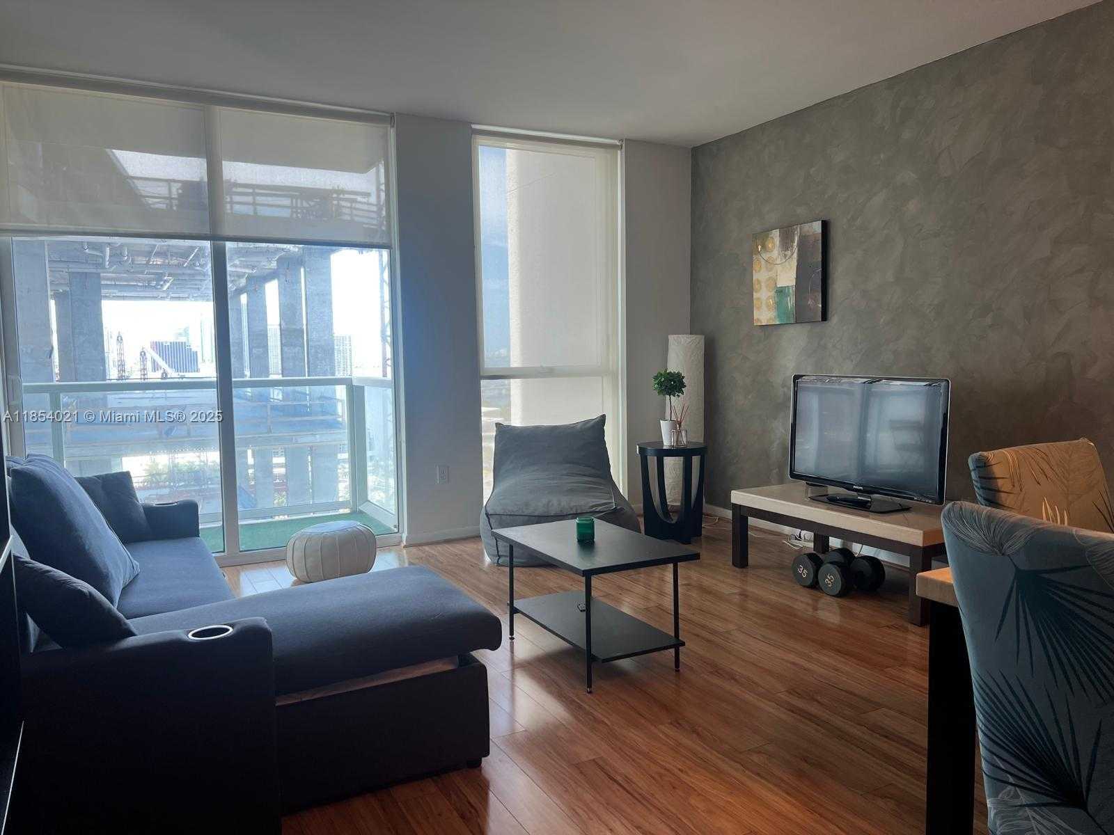 Small Image of 244 BISCAYNE BLVD #1904, Miami Number 11