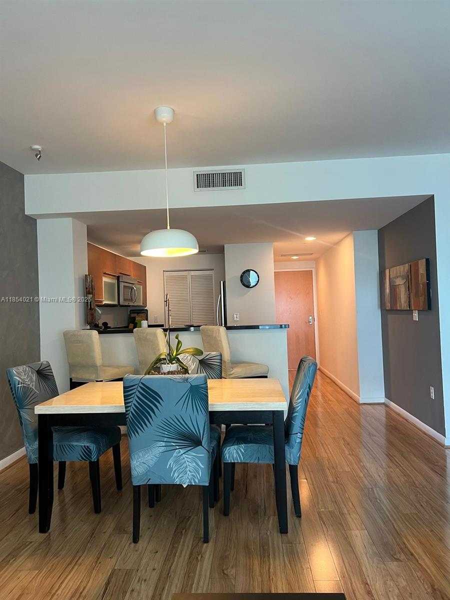 Small Image of 244 BISCAYNE BLVD #1904, Miami Number 12