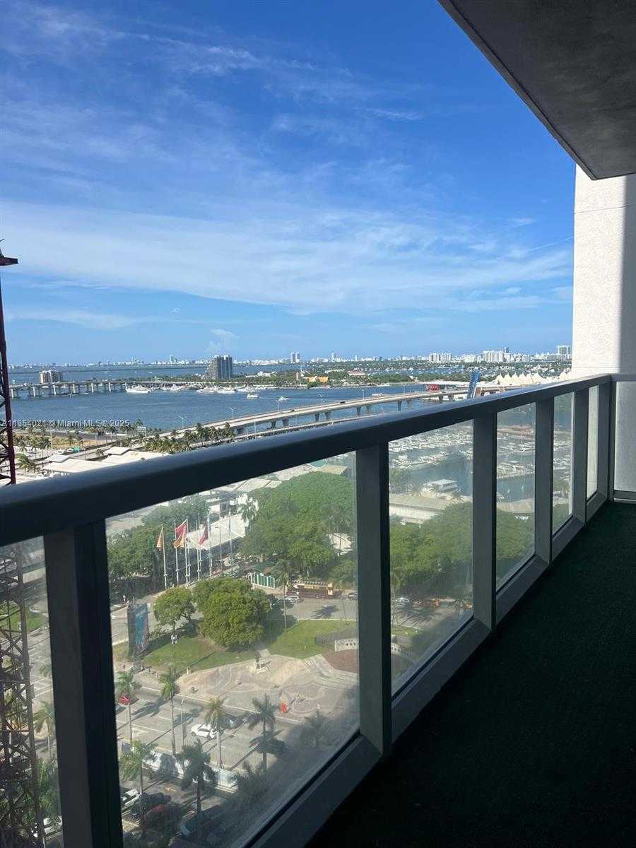 Small Image of 244 BISCAYNE BLVD #1904, Miami Number 25