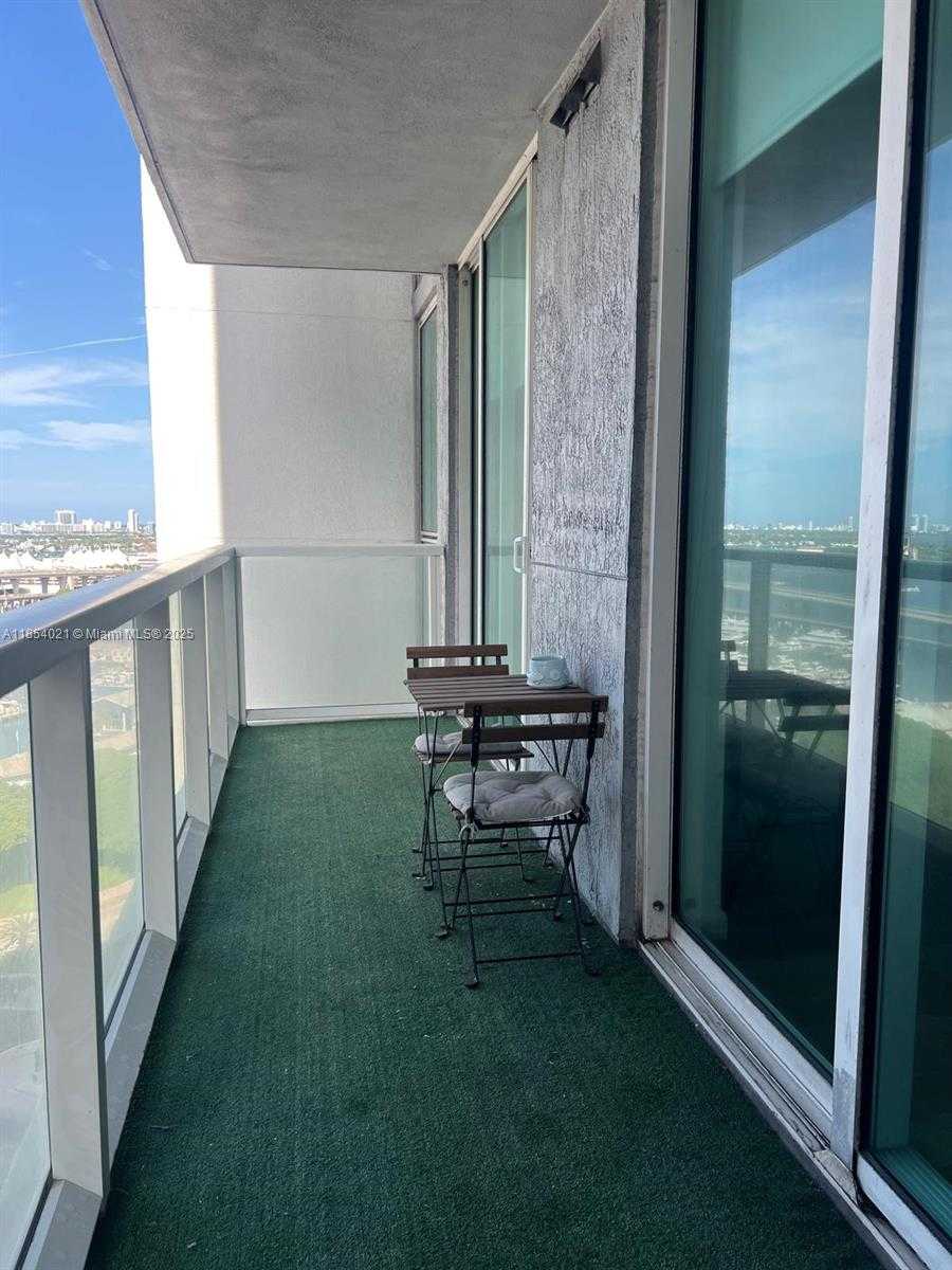 Small Image of 244 BISCAYNE BLVD #1904, Miami Number 44
