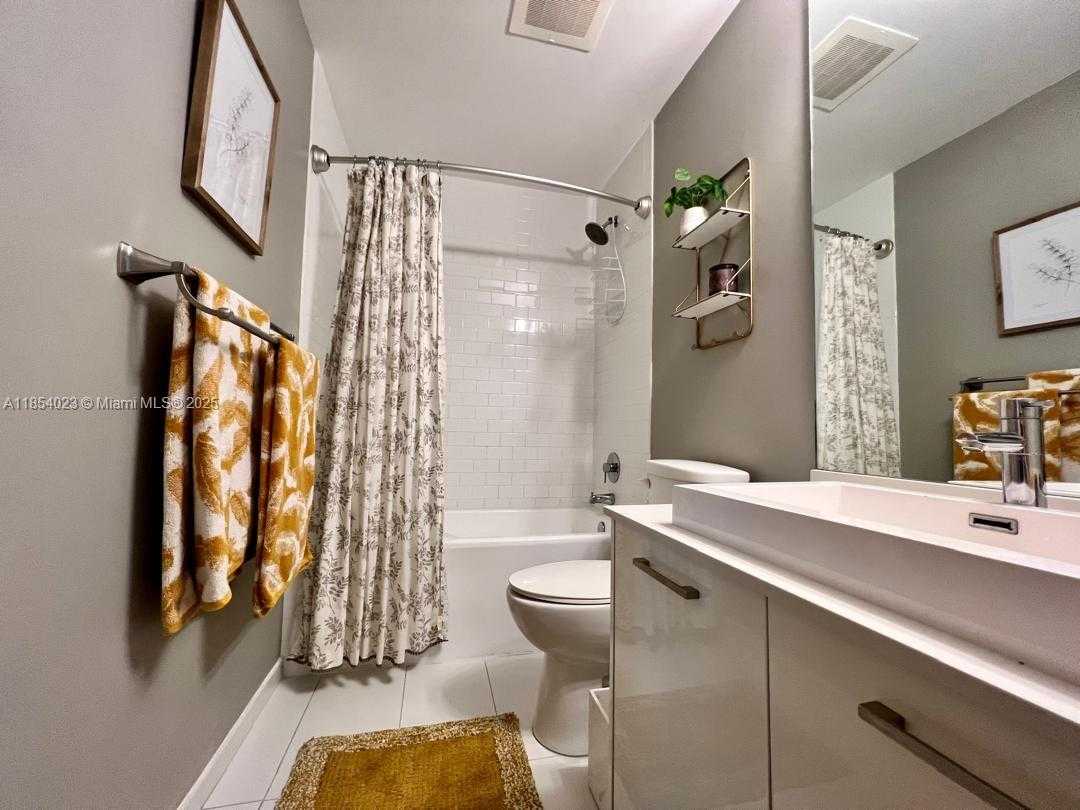 Small Image of 151 SOUTH EAST 1ST ST #1206, Miami Number 10