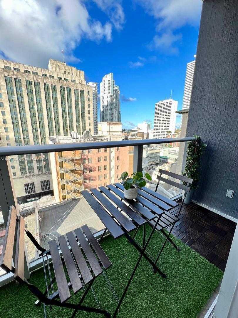 Small Image of 151 SOUTH EAST 1ST ST #1206, Miami Number 4
