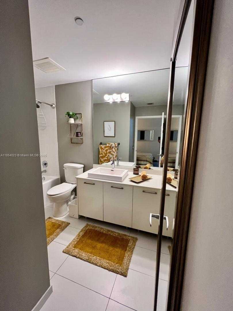 Small Image of 151 SOUTH EAST 1ST ST #1206, Miami Number 9