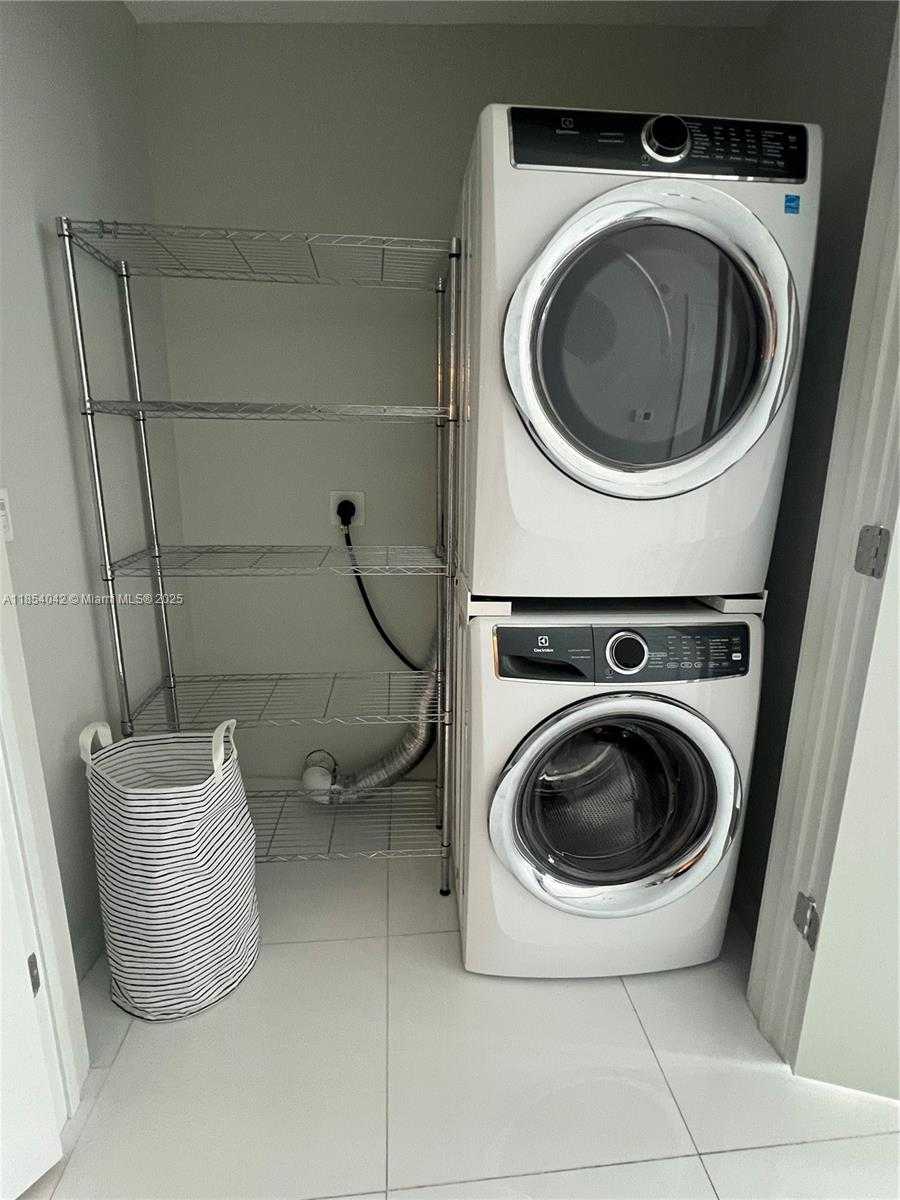 Small Image of 851 NORTH EAST 1ST AVE #3710, Miami Number 12