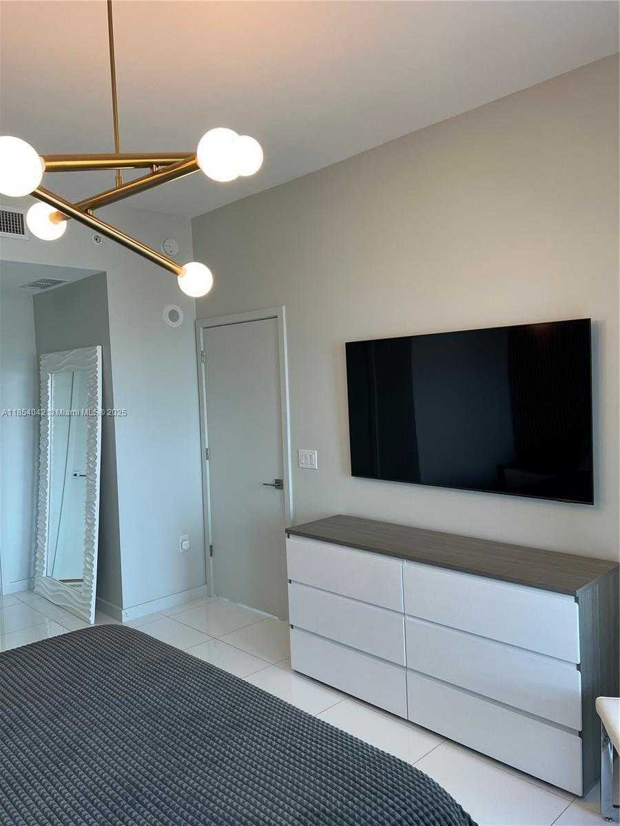 Small Image of 851 NORTH EAST 1ST AVE #3710, Miami Number 4