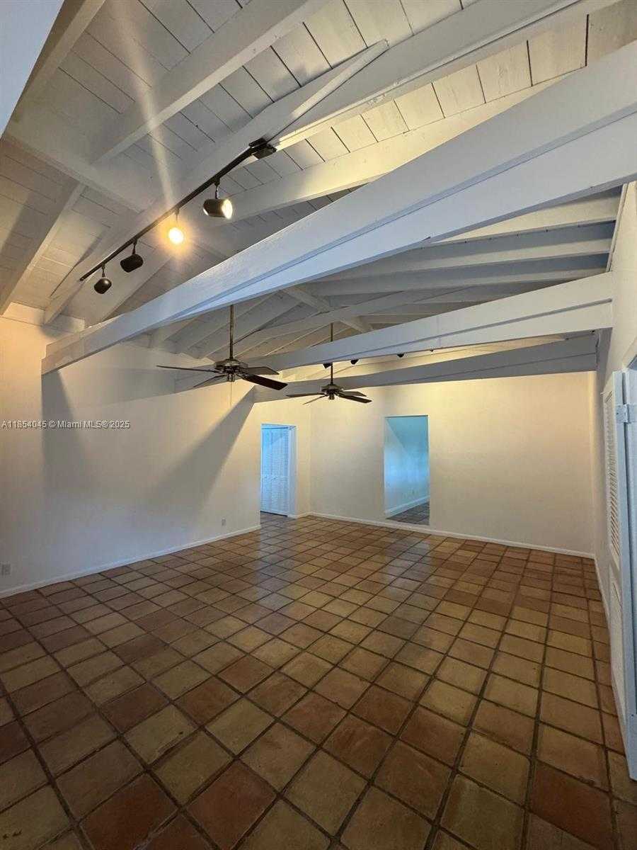 Small Image of 5801 SOUTH WEST 100TH ST #1, Pinecrest Number 2