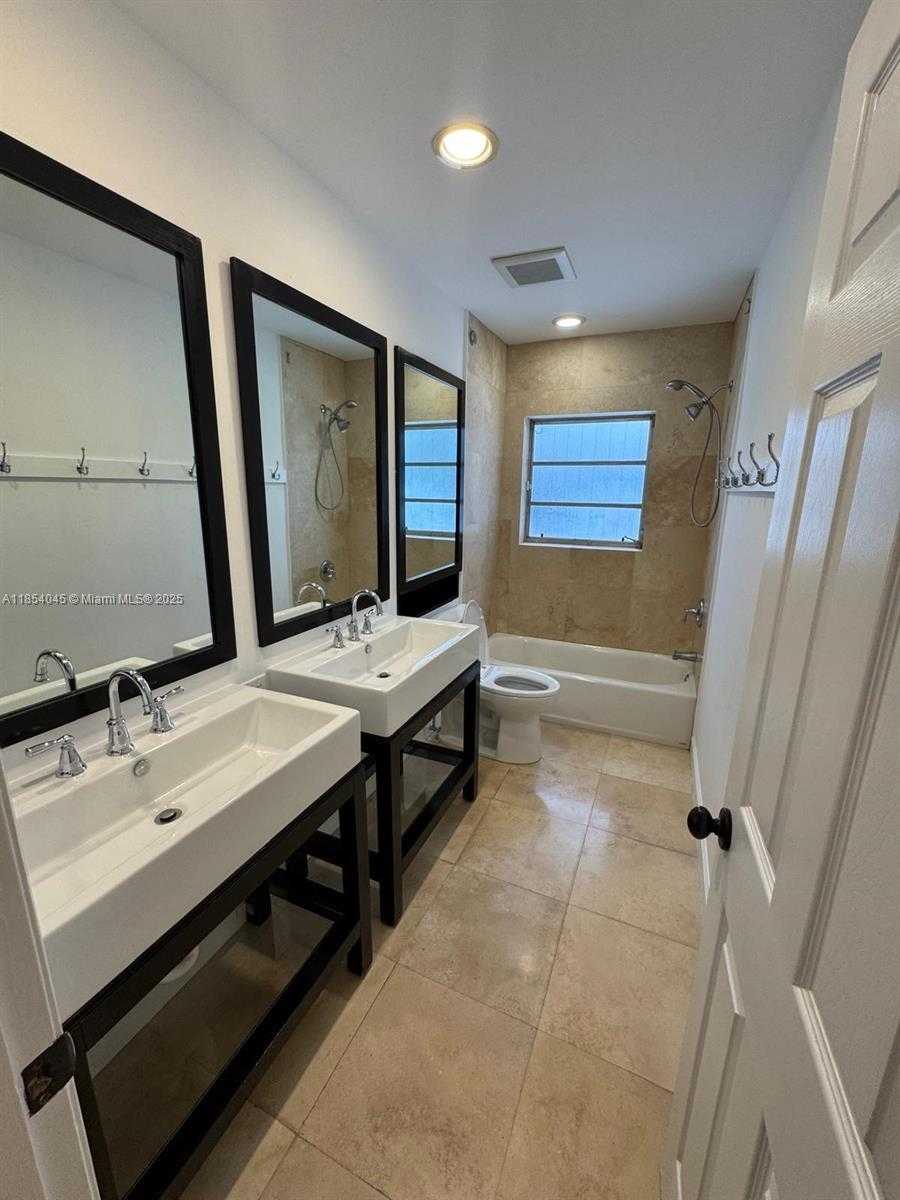 Small Image of 5801 SOUTH WEST 100TH ST #1, Pinecrest Number 4
