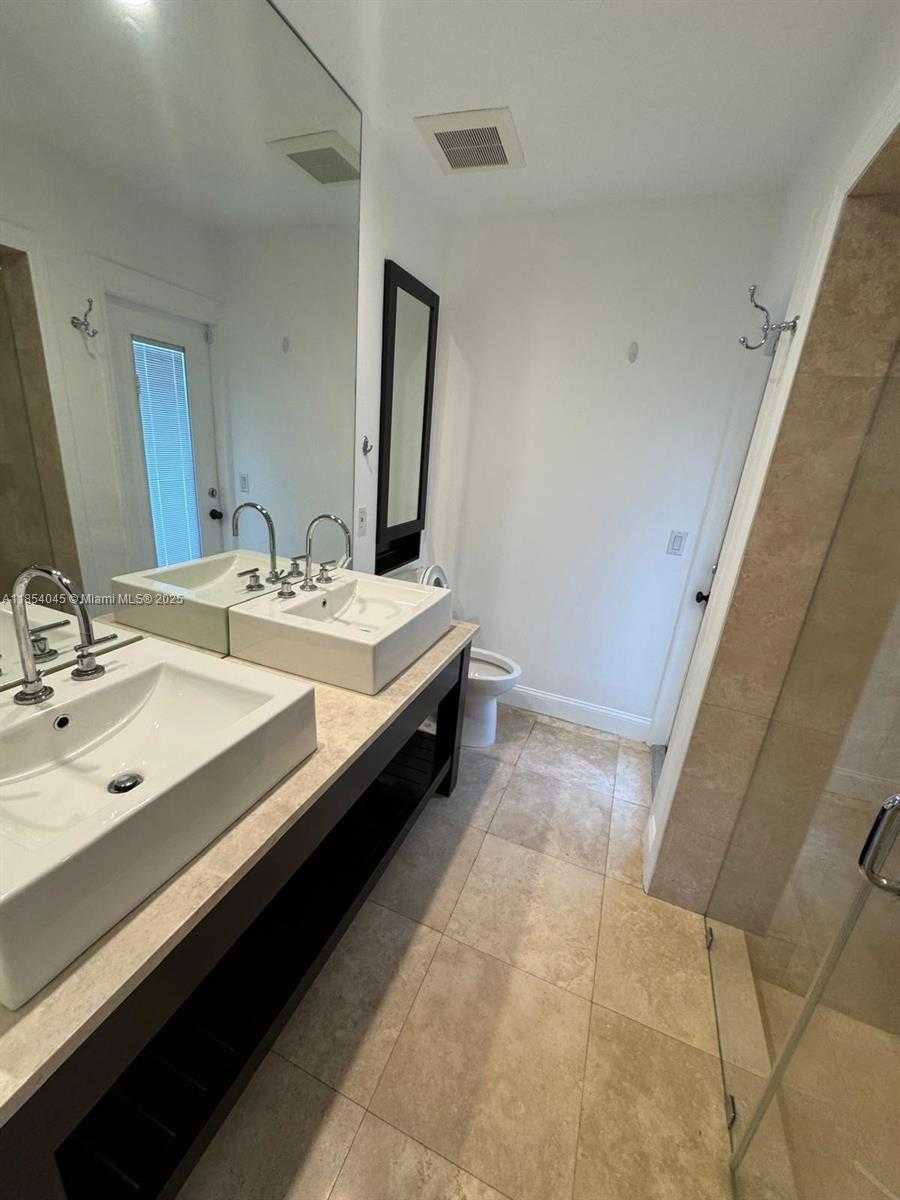 Small Image of 5801 SOUTH WEST 100TH ST #1, Pinecrest Number 9