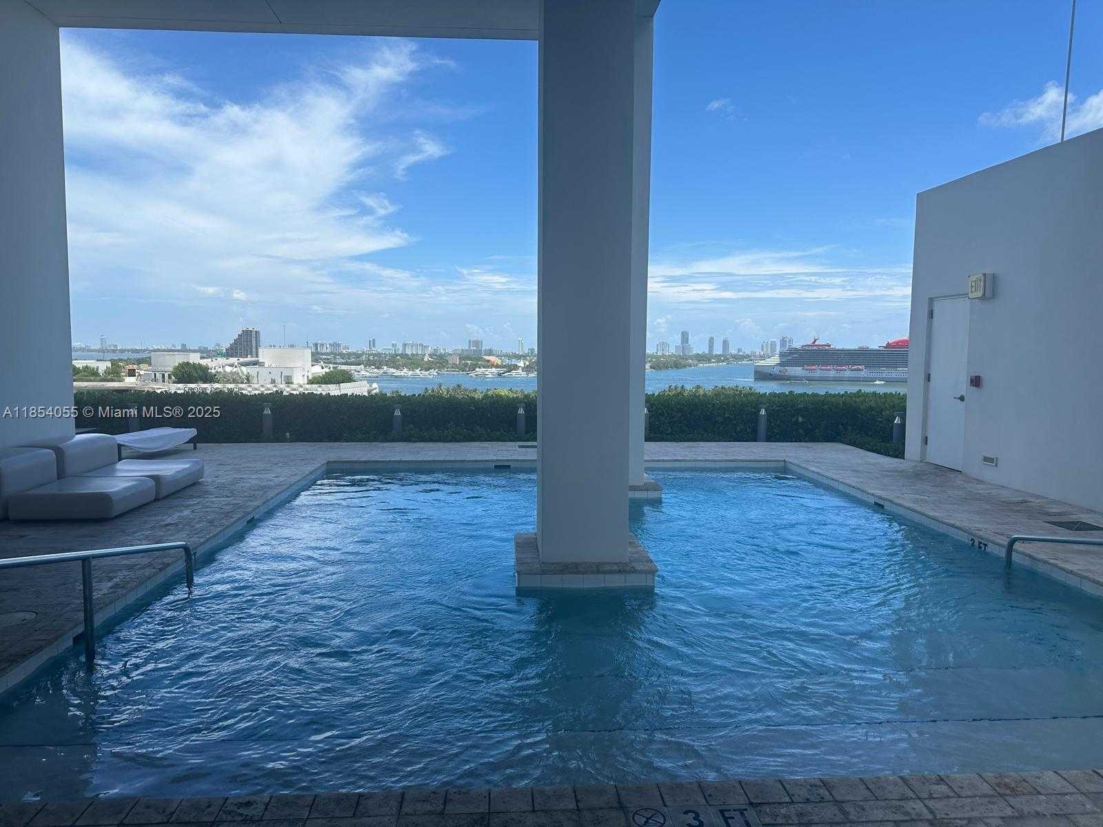 Small Image of 1040 BISCAYNE BLVD #2107, Miami Number 20