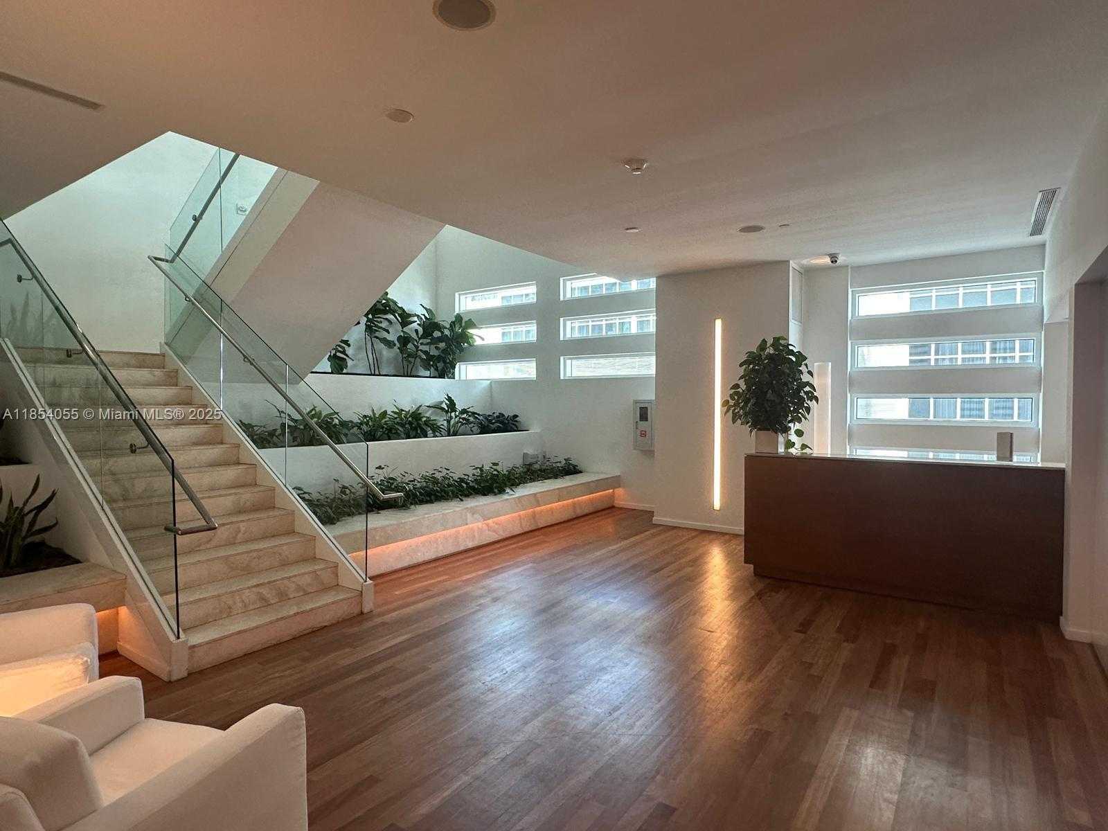 Small Image of 1040 BISCAYNE BLVD #2107, Miami Number 22