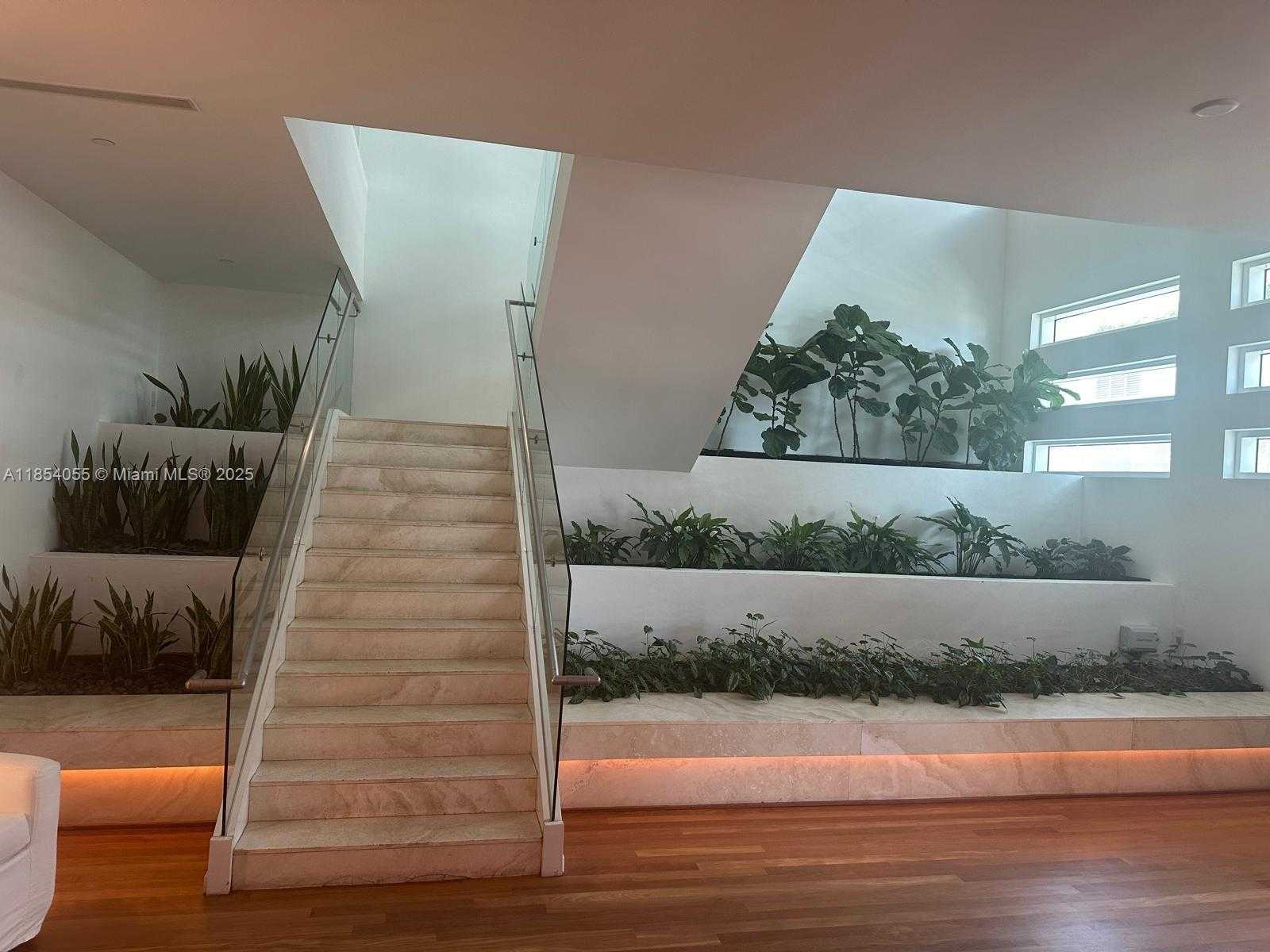 Small Image of 1040 BISCAYNE BLVD #2107, Miami Number 23