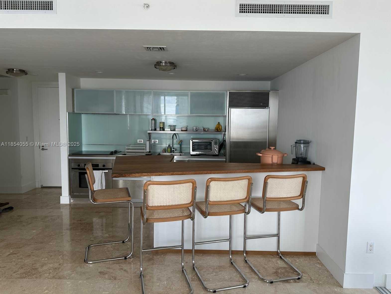 Small Image of 1040 BISCAYNE BLVD #2107, Miami Number 5