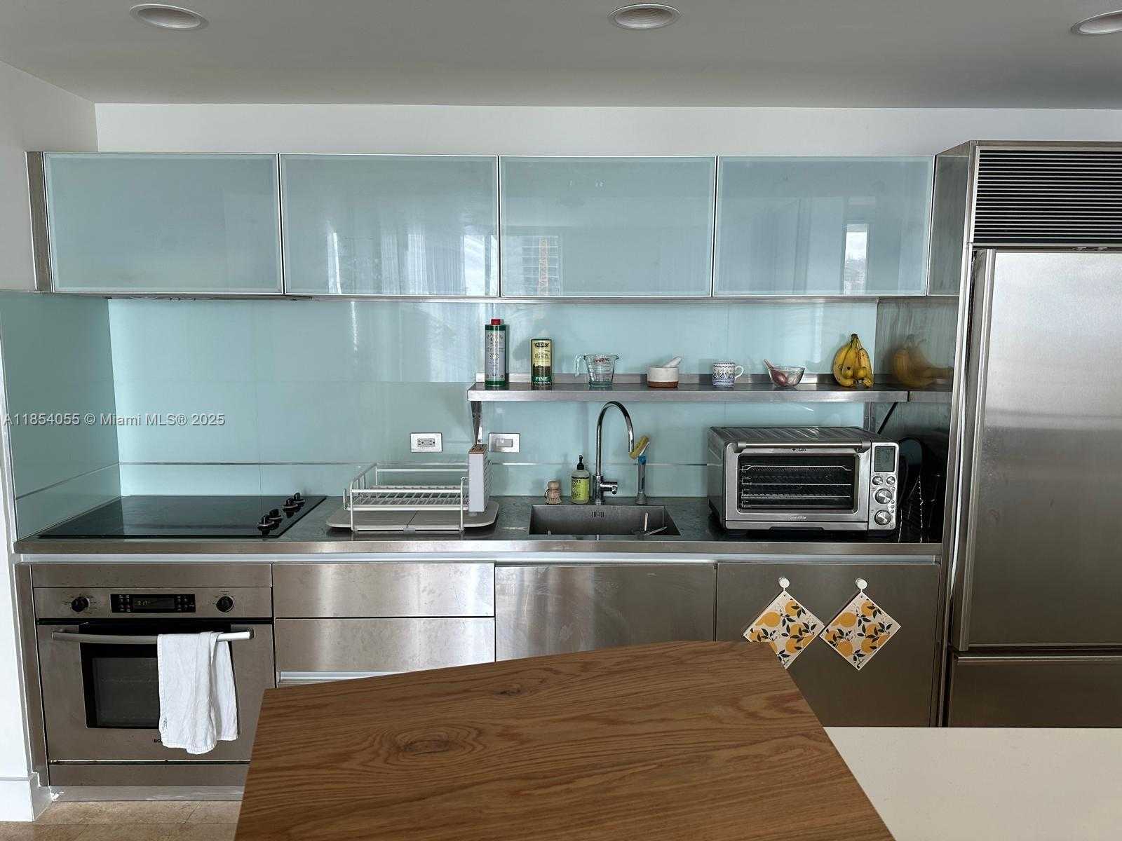 Small Image of 1040 BISCAYNE BLVD #2107, Miami Number 7