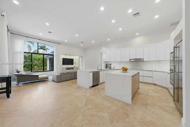 Small Image of 2454 PROVENCE CT #2454, Weston Number 13
