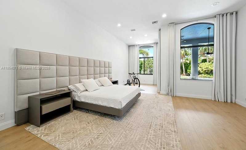 Small Image of 2454 PROVENCE CT #2454, Weston Number 16