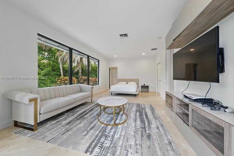 Small Image of 2454 PROVENCE CT #2454, Weston Number 17