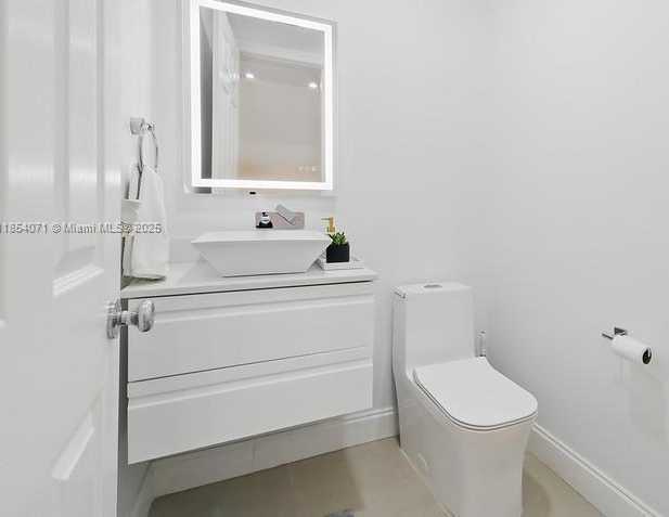 Small Image of 2454 PROVENCE CT #2454, Weston Number 23