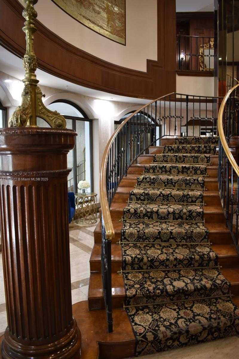 Small Image of 6039 COLLINS AVE #914, Miami Beach Number 33