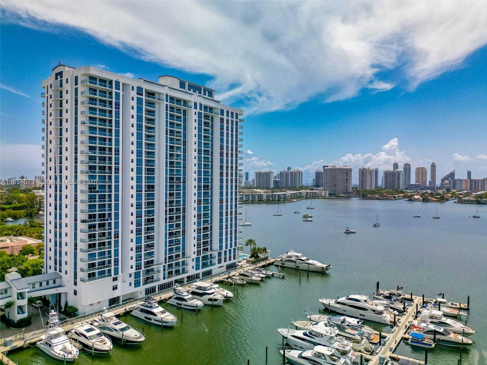 Small Image of 17301 BISCAYNE BLVD #1704, North Miami Beach Number 2