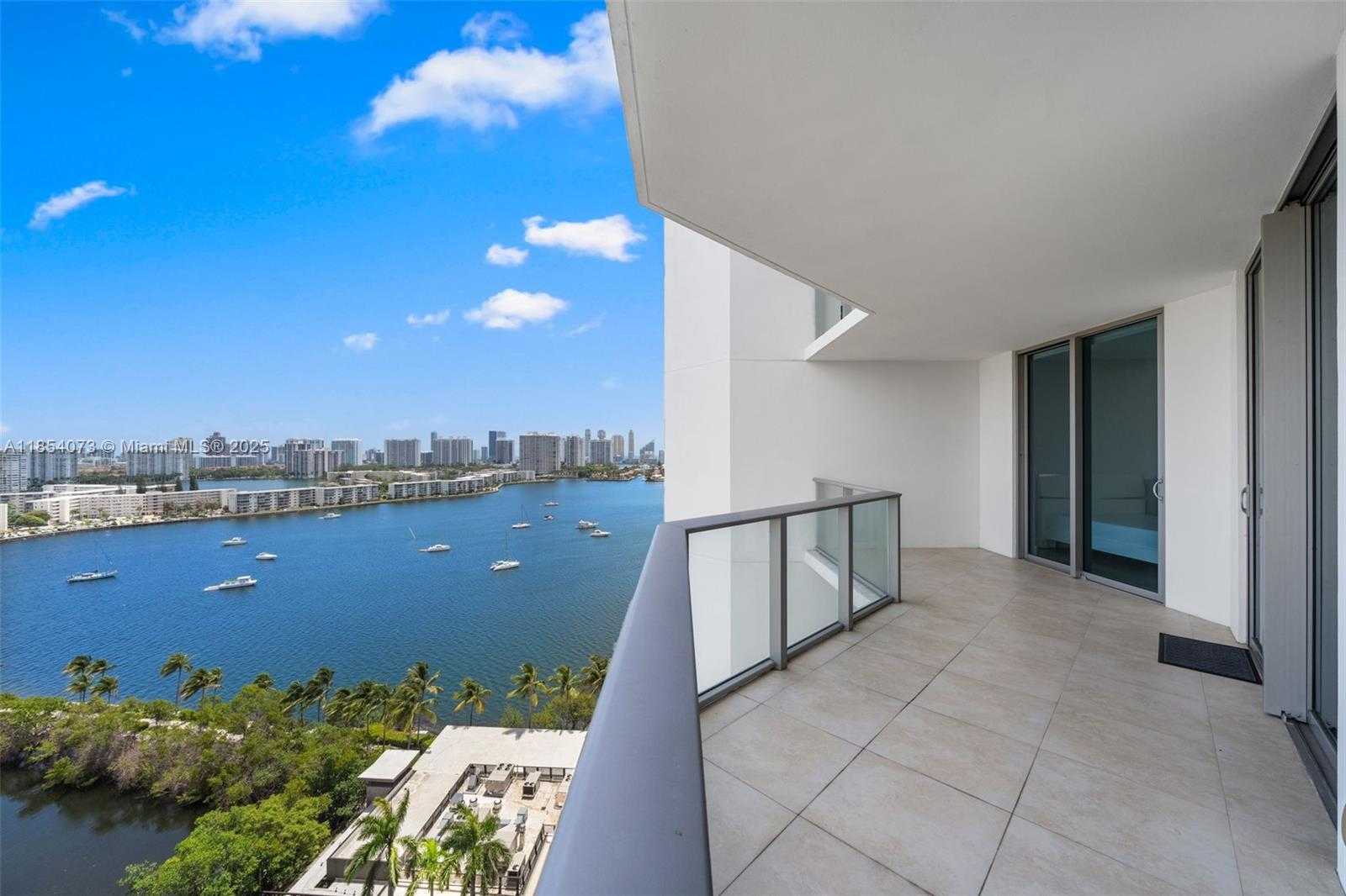 Small Image of 17301 BISCAYNE BLVD #1704, North Miami Beach Number 8