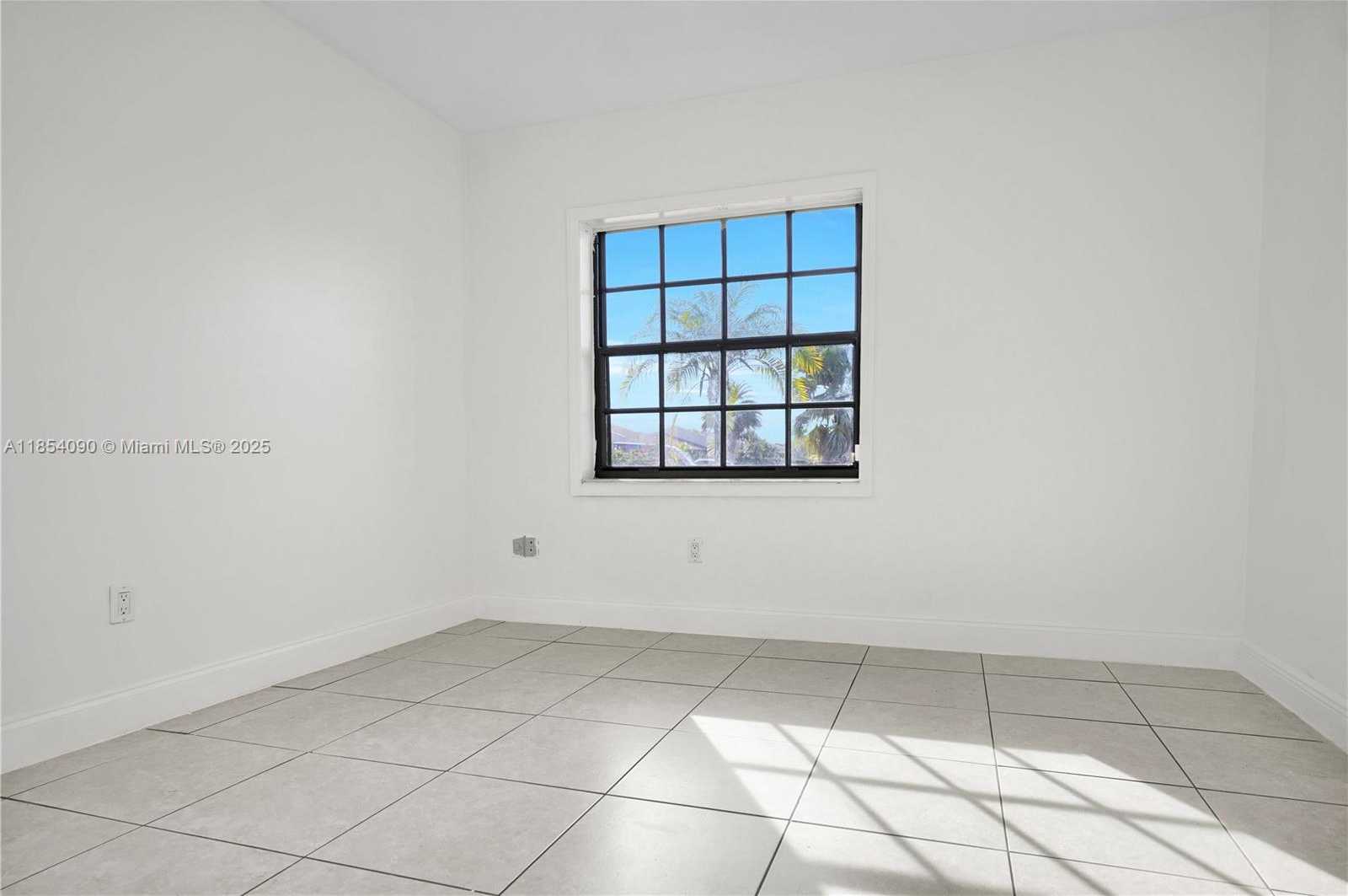 Small Image of 12031 SOUTH WEST 110TH ST CIR E, Miami Number 22