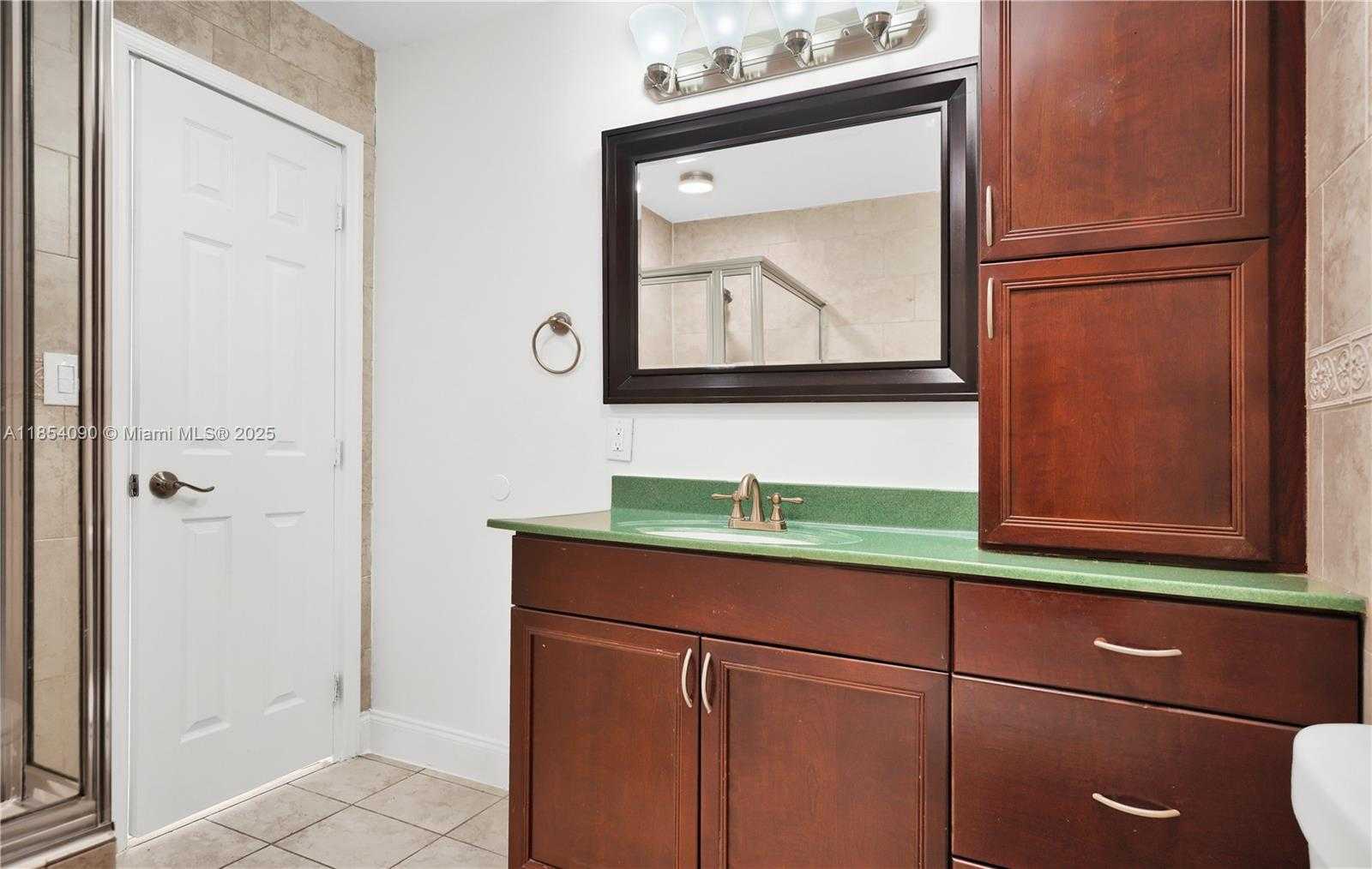 Small Image of 12031 SOUTH WEST 110TH ST CIR E, Miami Number 9