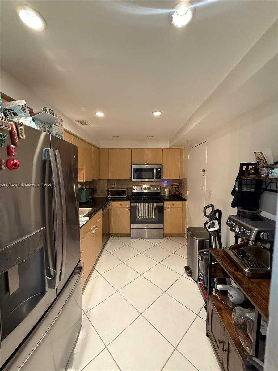 Small Image of 10350 WEST BAY HARBOR DR #2L, Bay Harbor Islands Number 5