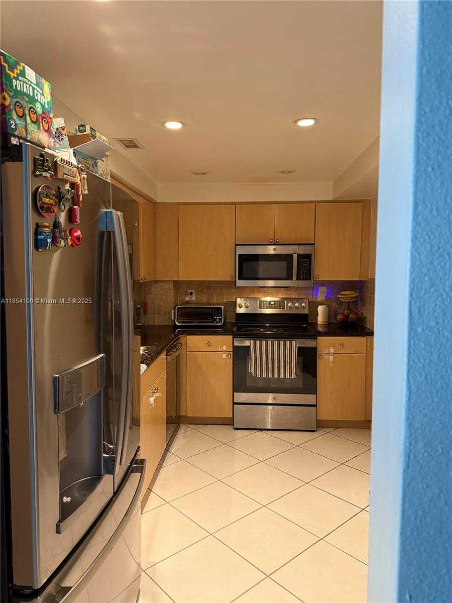 Small Image of 10350 WEST BAY HARBOR DR #2L, Bay Harbor Islands Number 6