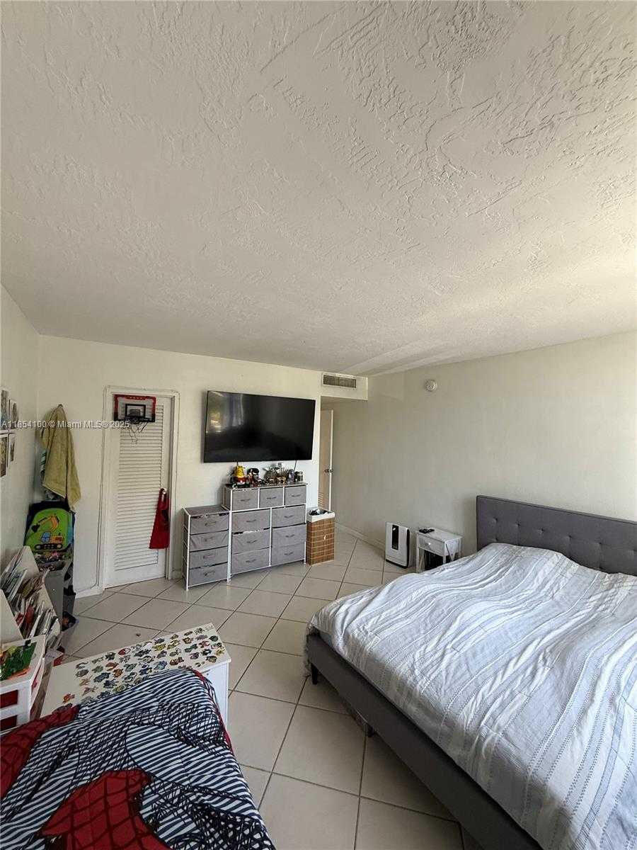 Small Image of 10350 WEST BAY HARBOR DR #2L, Bay Harbor Islands Number 9