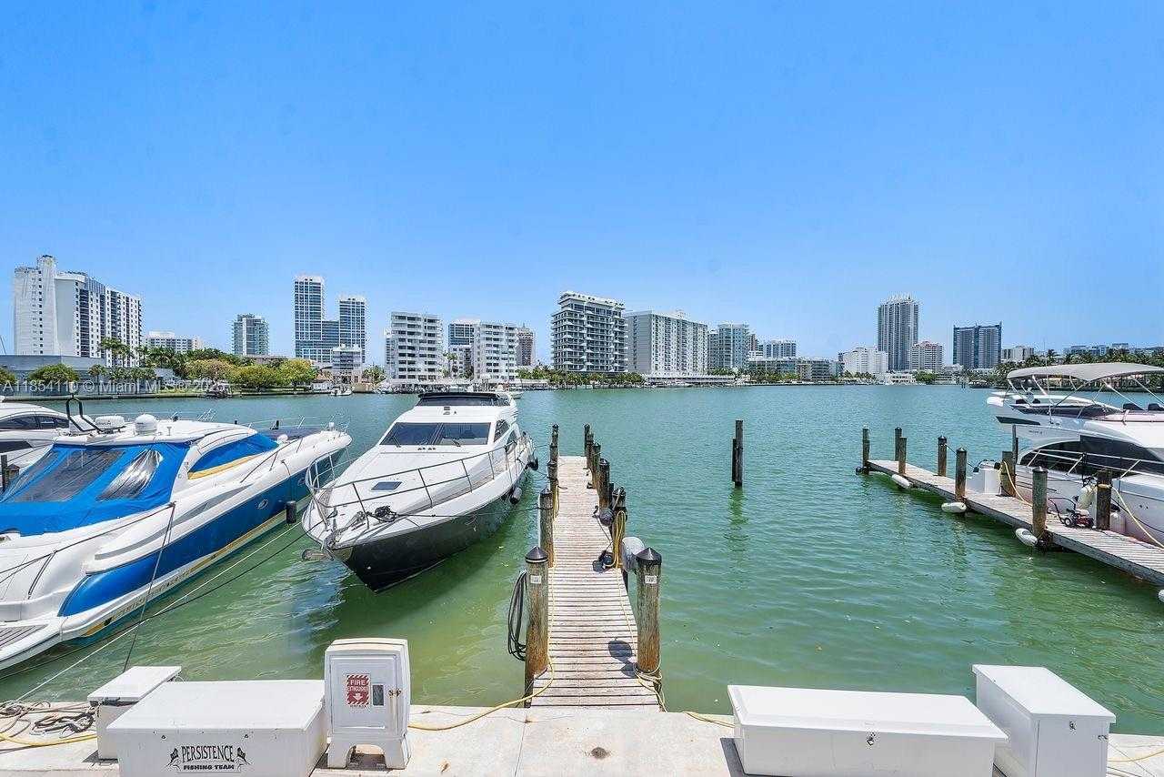 Small Image of 900 BAY DR #210, Miami Beach Number 20