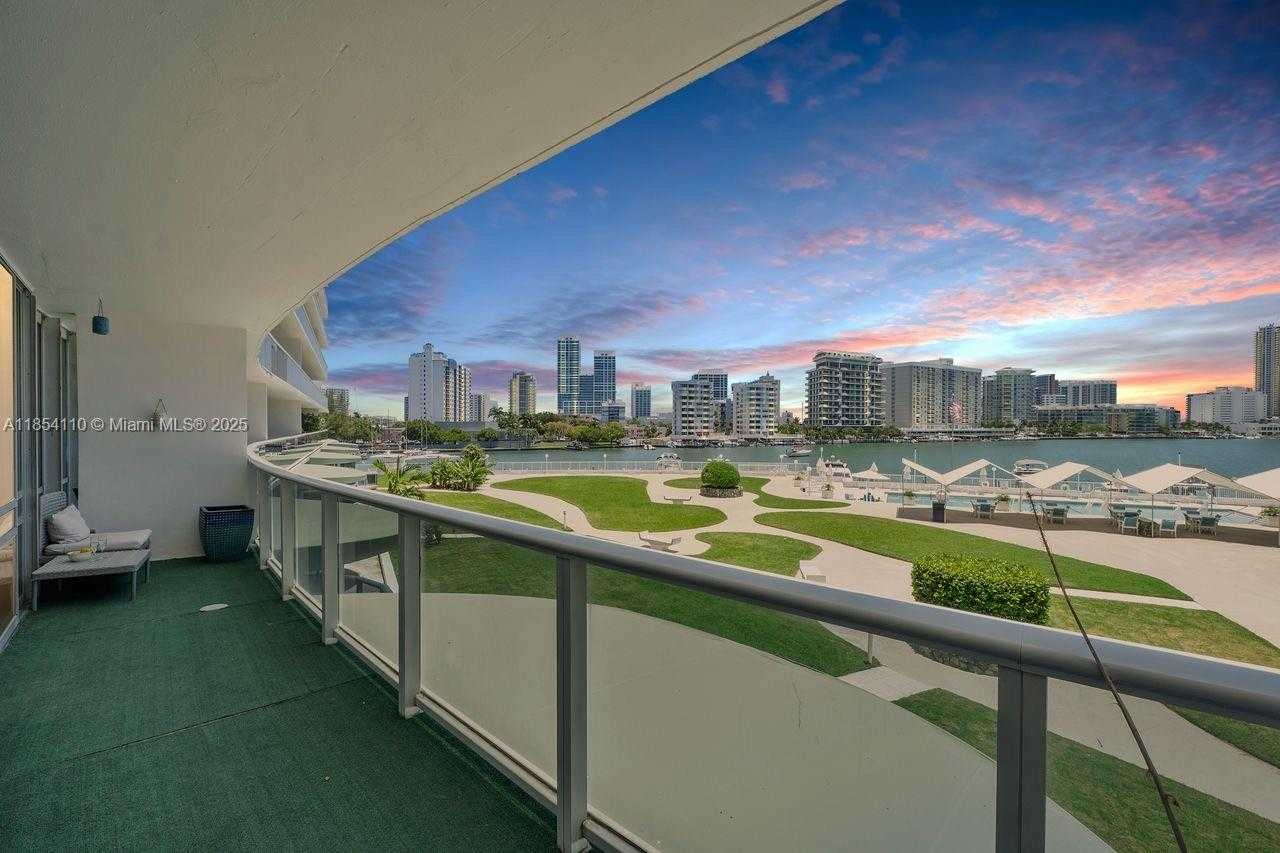 Small Image of 900 BAY DR #210, Miami Beach Number 3