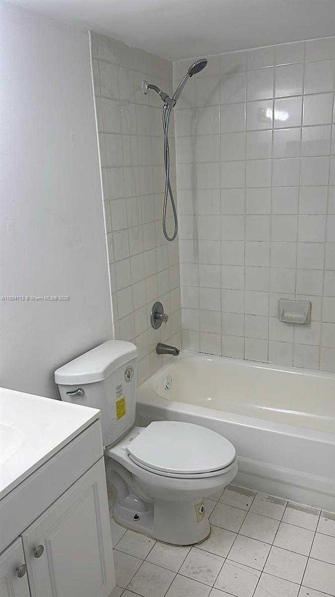 Small Image of 18880 NORTH WEST 57TH AVE #203, Hialeah Number 6