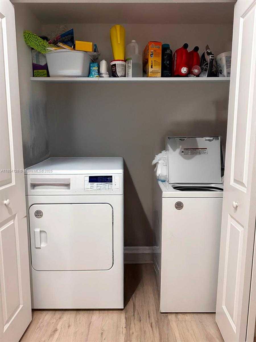 Small Image of 15540 SOUTH WEST 136 ST #204, Miami Number 10