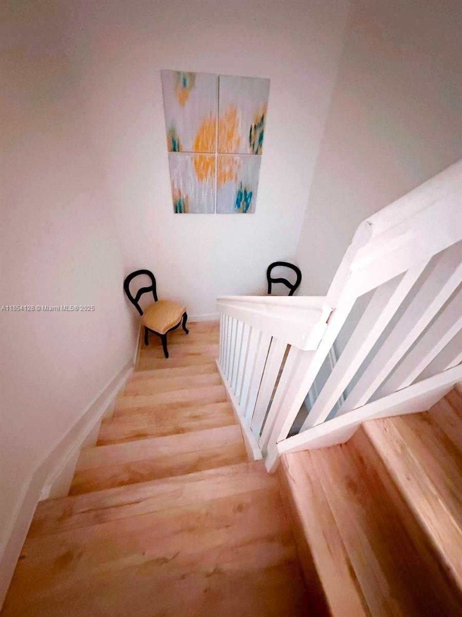 Small Image of 15540 SOUTH WEST 136 ST #204, Miami Number 11