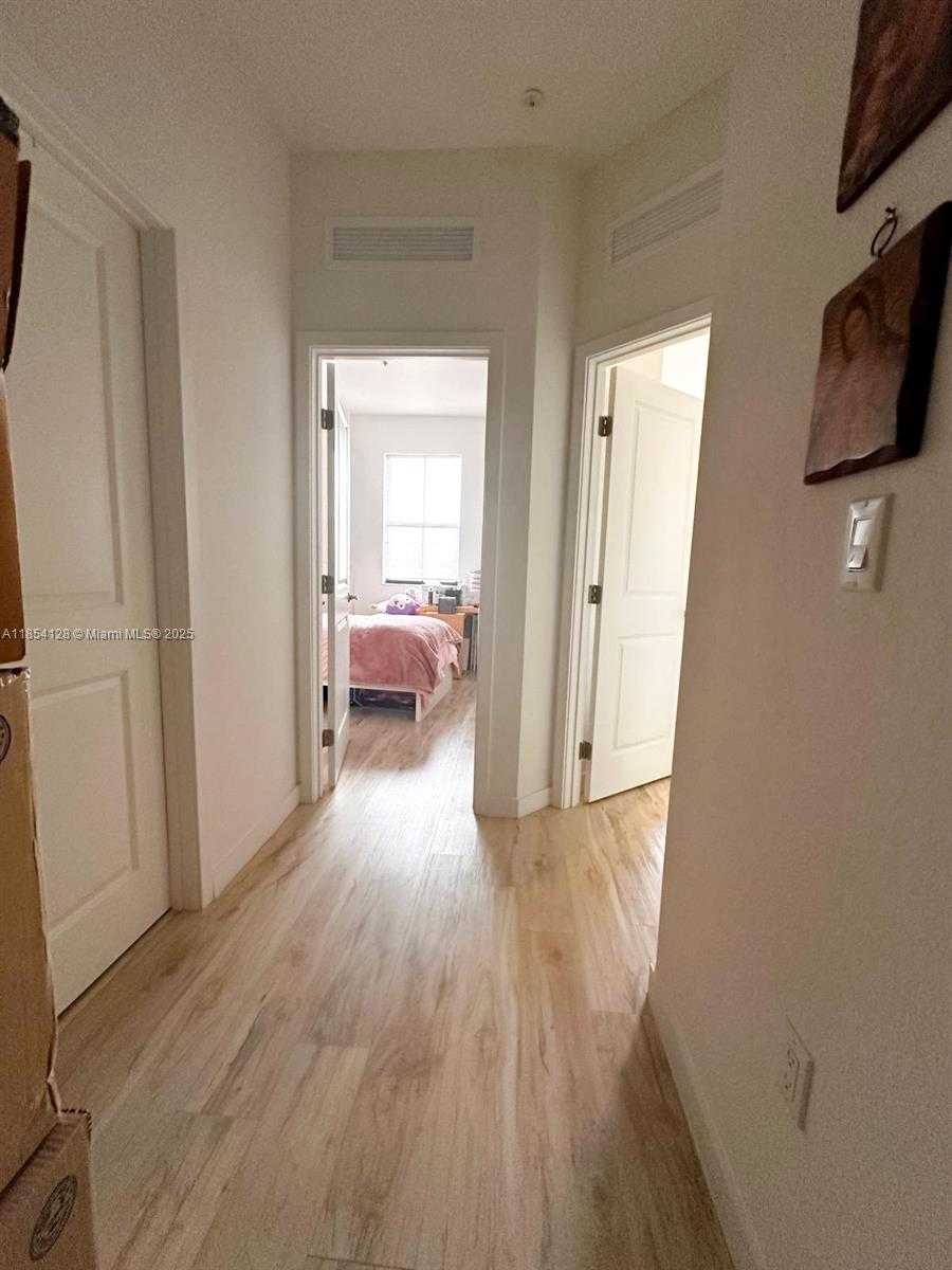 Small Image of 15540 SOUTH WEST 136 ST #204, Miami Number 12