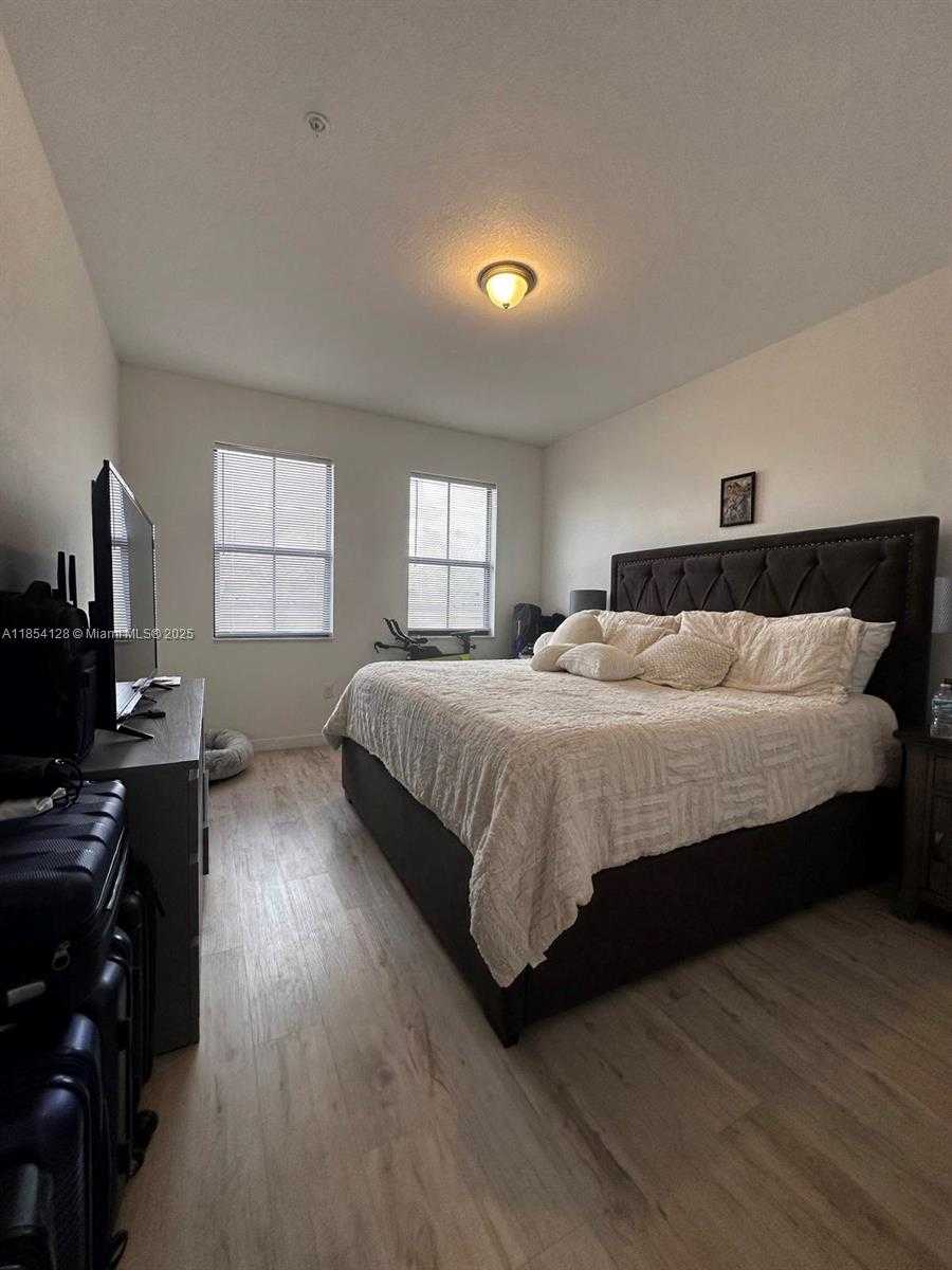 Small Image of 15540 SOUTH WEST 136 ST #204, Miami Number 14