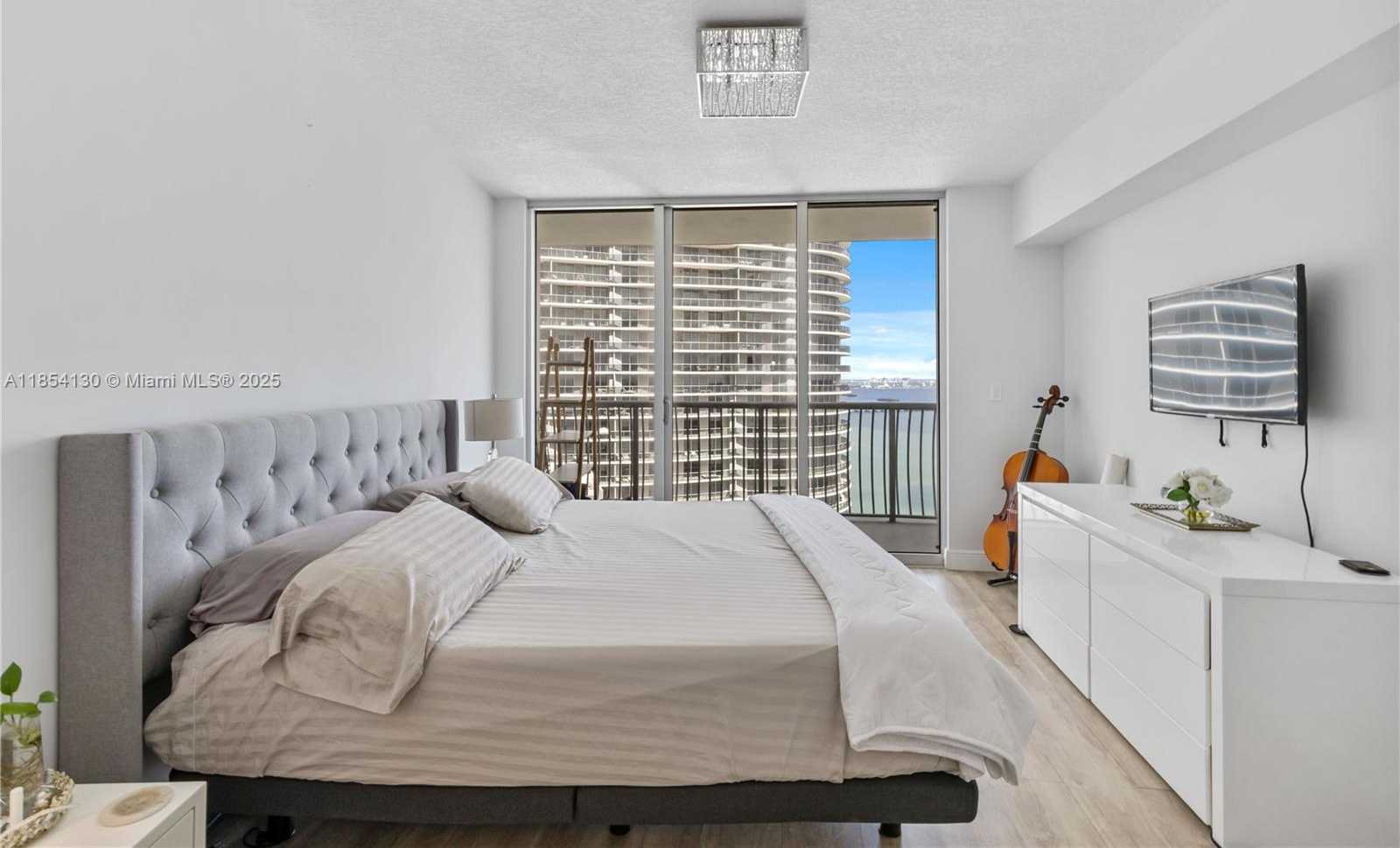 Small Image of 1750 NORTH BAYSHORE DR #4403, Miami Number 10