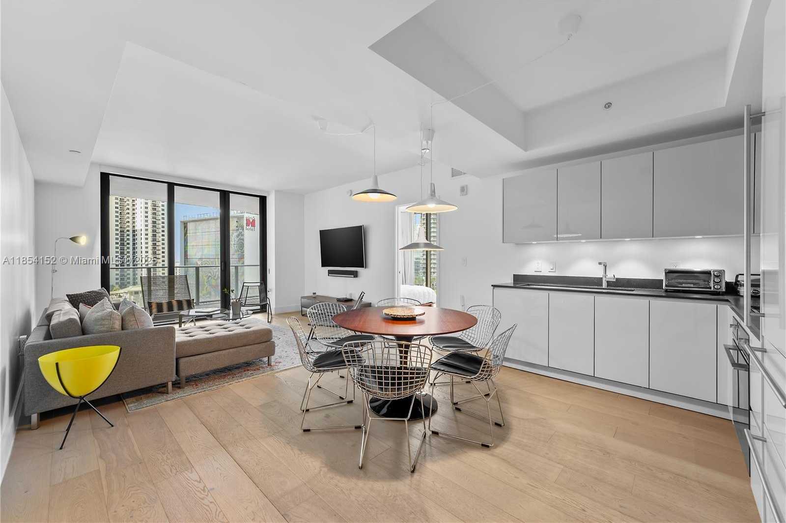 Small Image of 1010 BRICKELL AVE #1911, Miami Number 10