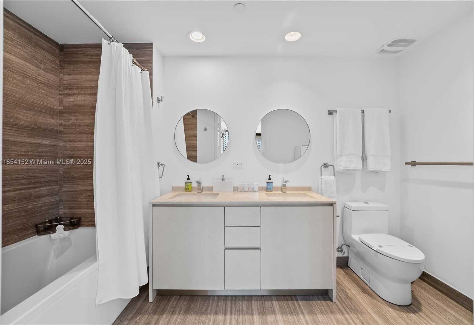 Small Image of 1010 BRICKELL AVE #1911, Miami Number 16