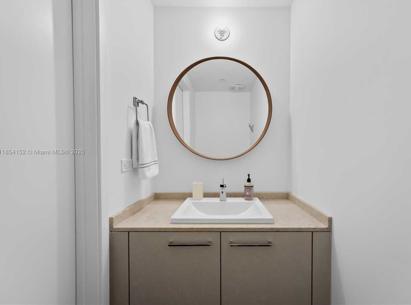 Small Image of 1010 BRICKELL AVE #1911, Miami Number 20