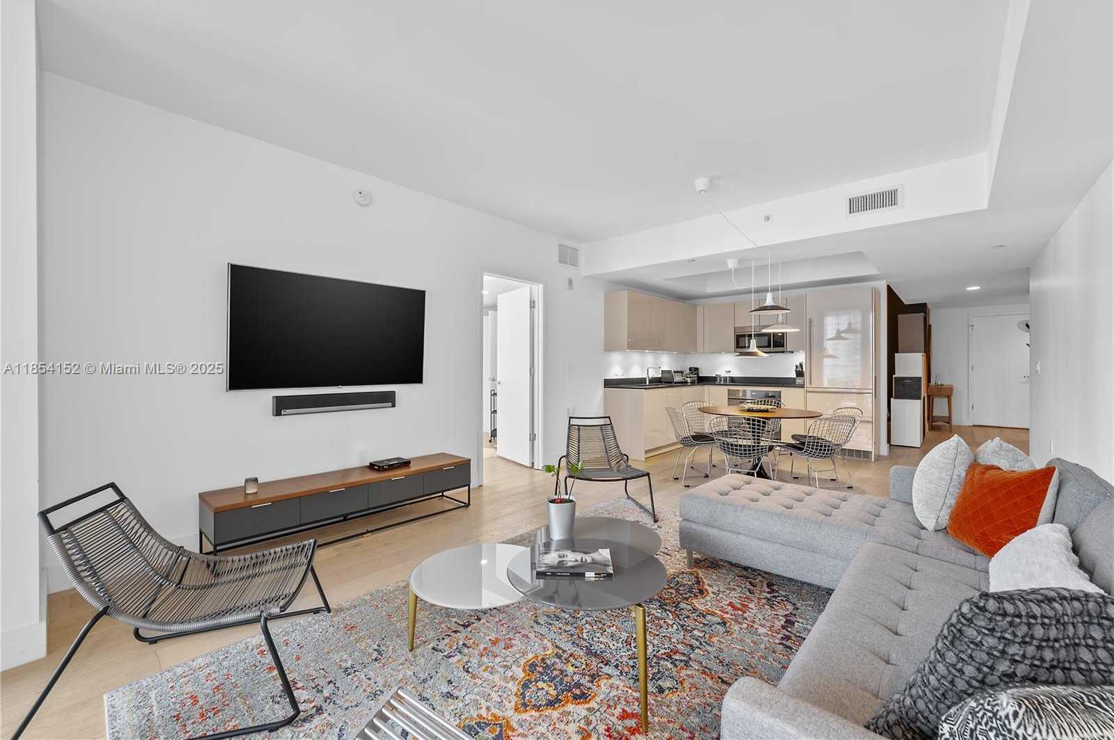 Small Image of 1010 BRICKELL AVE #1911, Miami Number 6