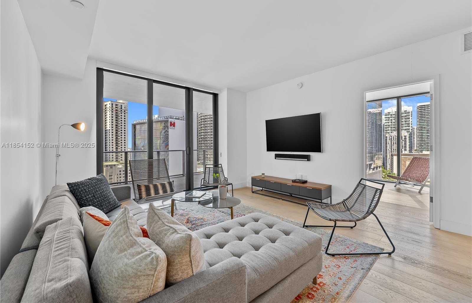 Small Image of 1010 BRICKELL AVE #1911, Miami Number 7