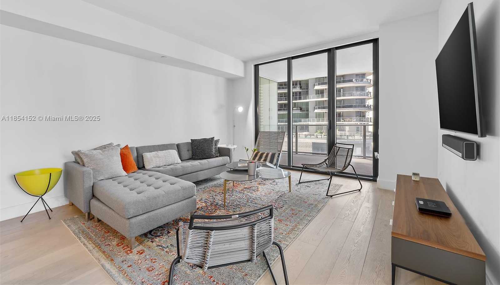 Small Image of 1010 BRICKELL AVE #1911, Miami Number 8