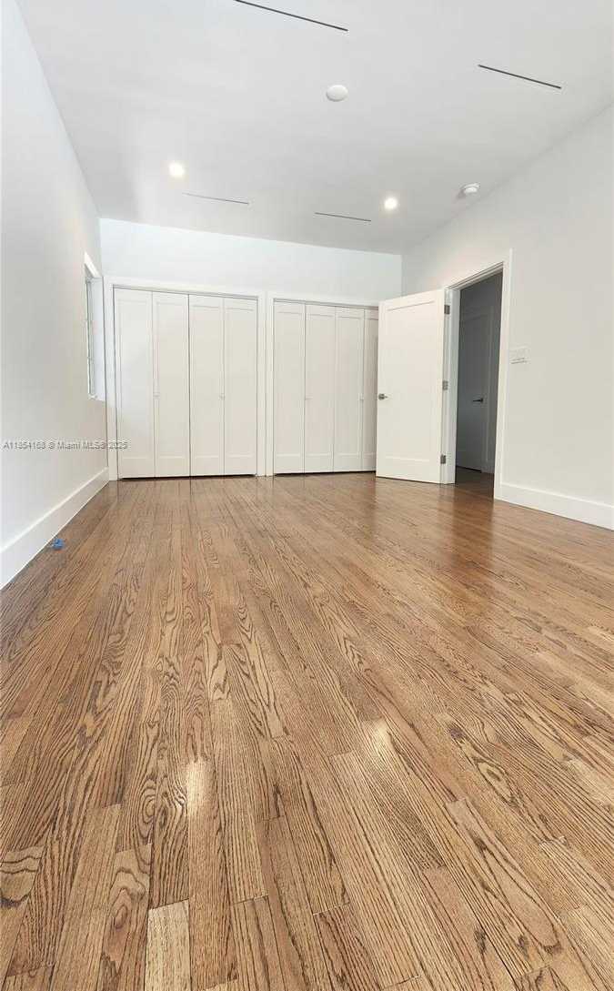 Small Image of 63 BAL BAY DR, Bal Harbour Number 8