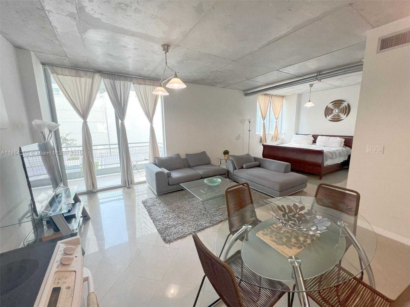 Small Image of 690 SOUTH WEST 1ST CT #1032, Miami Number 2