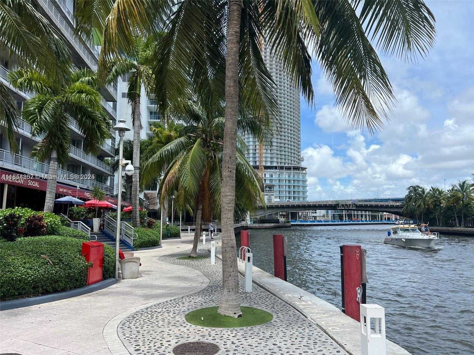 Small Image of 690 SOUTH WEST 1ST CT #1032, Miami Number 7