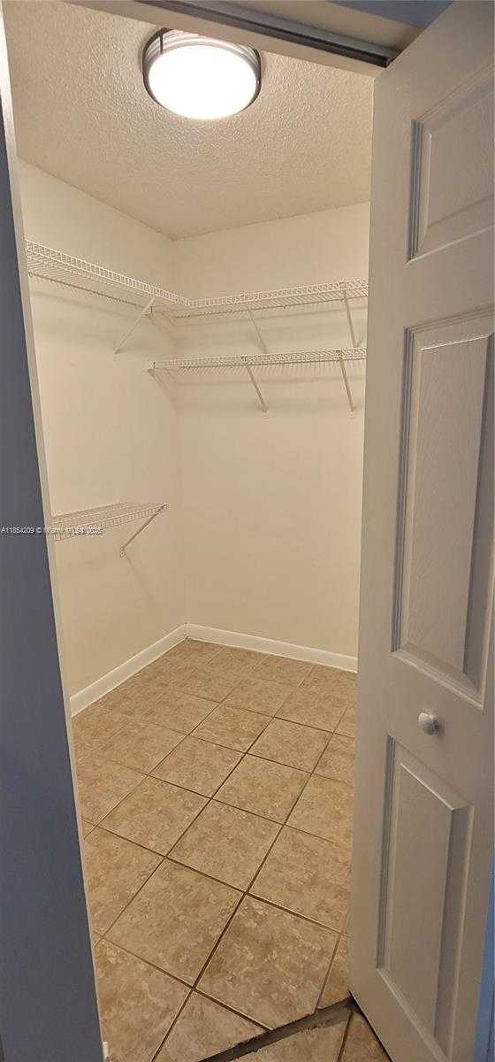 Small Image of 18342 NORTH WEST 68TH AVE #L, Hialeah Number 17