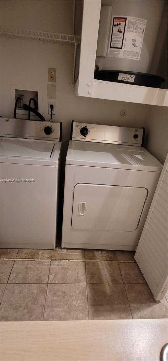 Small Image of 18342 NORTH WEST 68TH AVE #L, Hialeah Number 8